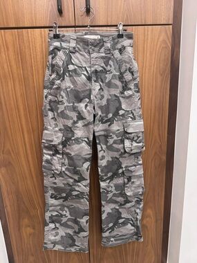 Abercrombie & Fitch Camouflage Cargo Pants